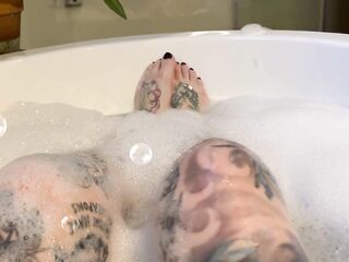 Join me for a sexy soapy bathroom?