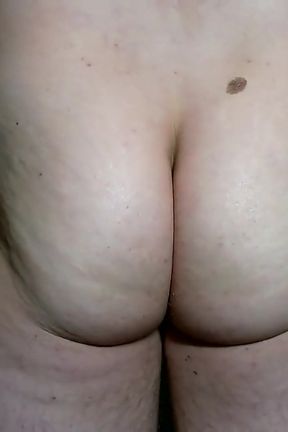 I Show My Ass (standing)