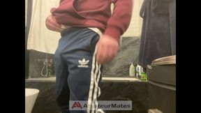 amateur horny flatmate in sportswear cums in condom