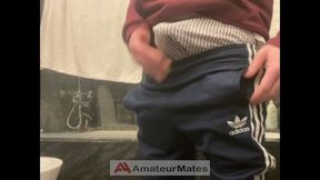 amateur horny flatmate in sportswear cums in condom