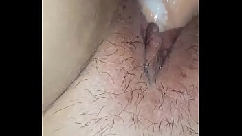 Branquinha com brinquedo