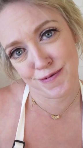 Big Assed Busty Slut Dee Williams Sucks Stepson's Cock While He's Doing His Chores   Clip 1
