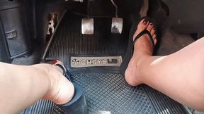 Roxan with a lot of desire accelerating daewoo car (3)