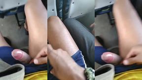 me masturbando no transporte publico do lado de desconhecidos