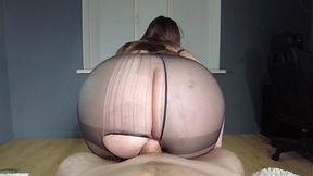 Busty stepmom dropped her jeans and riding on dick
