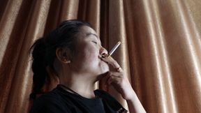 NEW 4k erer is really addicted to smoking