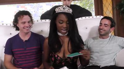 Anal Sut Daya Knight Enjoys her Birthday Gangbang