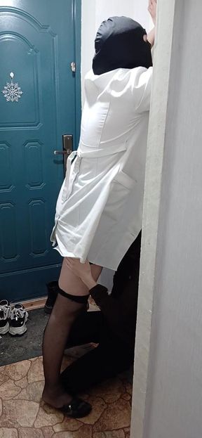 A MILF Lesbian Doctor Cums in a Patient's Mouth