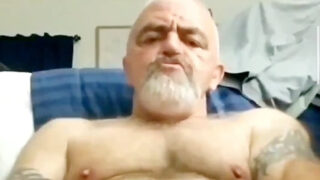 Sesso anale ruvido per orsi gay cicciottelli