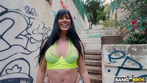 Brunette Yenifer enjoys her back door done in public