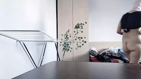 Unmarried mom explores her naked home with passion