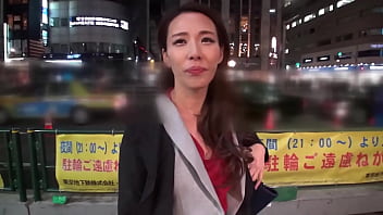 【ガチ中出し】マジ軟派、初撮。 27。！醸し出す雰囲気がむっちゃセクシーなれいかさん 本当に艶っぽい！初めて出会った男と密室で二人りきだというのに、どこか余裕があるこのかんじ&hellip_。なんだかこっちがドキドキしてきました&hellip_。