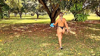 Showing off in a public park and giving my ass to Vagninho&#039_s big dick to fuck. Luna Oliveira e Vagninho
