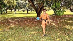 Showing off in a public park and giving my ass to Vagninho'_s big dick to fuck. Luna Oliveira e Vagninho