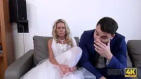 Debt4k. beauty in abito da sposa bianco soddisfa straniero per $ 5000