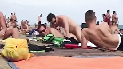 Gay Exhibitionists in the Crowded Beach: Couples Public Sex on Busy Shore!