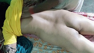 Desi Hot Friend Mom Massage By Boyfriend Hindi Audio