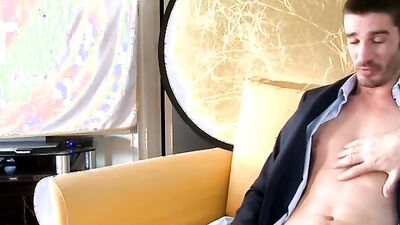 Paul handsome hetero male in a porn in spite of him !