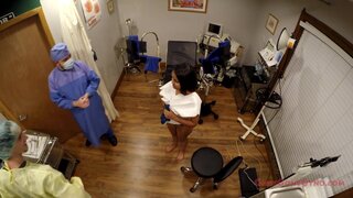 Latina babe gets orgasm during pleasant gyno exam