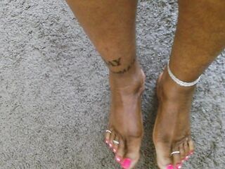 U Think u Detest Feet