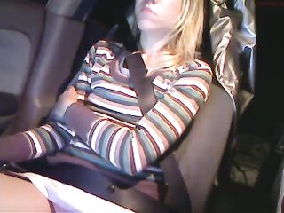 Teen gets finger climax in Car coconut_girl1991_070916 chaturbate REC
