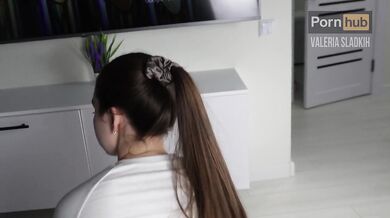 Yogatimen endte i sex. Sæd i min stedsøster - Valeria Sladkih