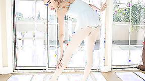 ”Angelic Ballerina Bang - Eva Yi”