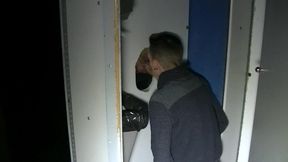 aaron suce son pote et lui donne son cul dans un cruisingaaron suce son pote en...