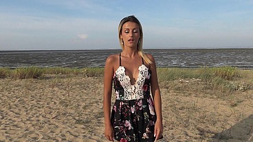 Epoustouflante de beauté, voici Lylou, 25ans !