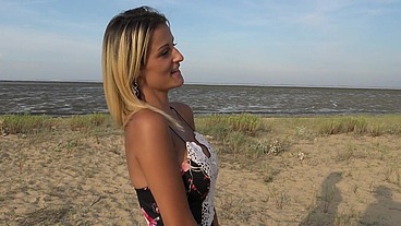 Epoustouflante de beauté, voici Lylou, 25ans !