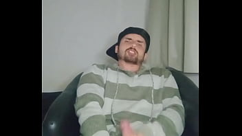 Gozando farto, muita porra jorrou