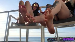 2 Hotties - 4 Feet - 1 Camera