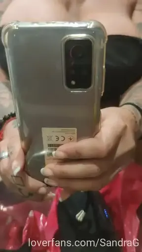 Que promoción o condición me pondríais para haceros mi fan?!?! Tú propon pon está puta dispone ..hay de todos los colores!! Como dice Mala Rodríguez...escucho ideas y os espero