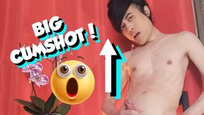 Wow the Big Cumshot! How Far Does Jon Arteen Squirt His Juicy Cum in This Hot Show of a Sexy Naked Gay Twink Masturbating
