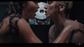 Alien parasite seduction leads to intense squirting