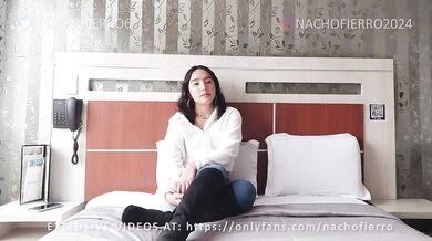 Utsukushī ōkina o shiri no gakusei ga Raten'amerika de hatsu no poruno shutsuen o hatashi, 19-sai de