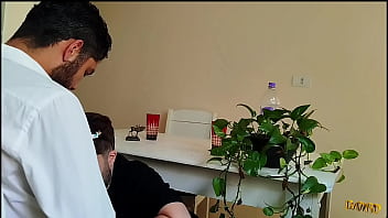 Cansei de ser ator porn&ocirc_, fui numa entrevista de emprego e olha no que deu (COMPLETO NO RED)