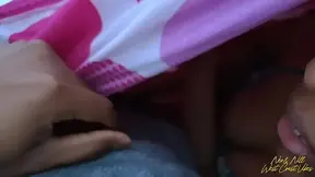 hermanastra me despierta por sorpresa y me pide solo la puntita