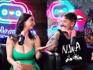 HAILEY ROSE TAKES IT ALL OFF & RAY J WALKS OFF