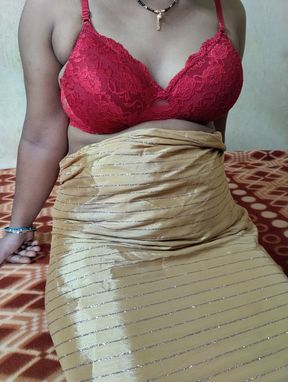 Home alone Bhabhi masturbating cucumber and brinjal