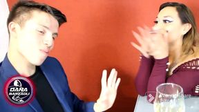 dana barzagli en cena de fin de ano caliente