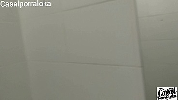 uma rapidinha no banheiro da emi rippi deu ruim pra nois