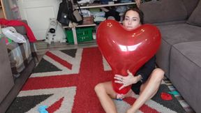 Heart-Shaped Balloon Pop & bouncing on It - Mishel Looner balloons