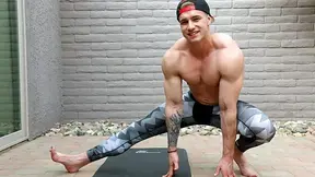 Big buff dude Jonny Pitt jerking his penis for the camera