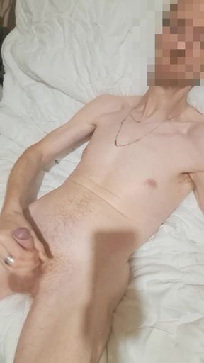 A Good Squirt Handjob Before Going to Bed, Makes You Spend a Good Night