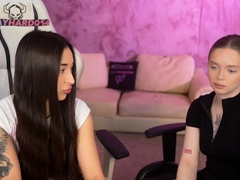 Pussy fingering brunette webcam babe