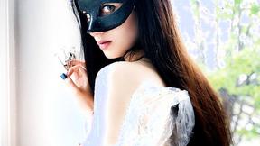 ”Satisfying brunette Eva Kahil”