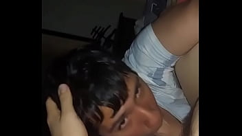 Hombre maduro peruano se folla a jovencita latina gordita y la hace su perra (porno gay casero parte 1)