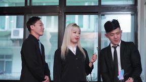 Dominant Boss Lady, Wang Yixin, Takes Advantage of Male Office Worker