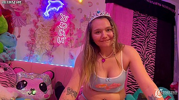 Stepsister Mia Kay gives the best head and is a blowjob Queen